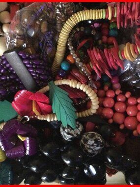 Wood & Shell Jewelry Lot,5 lbs